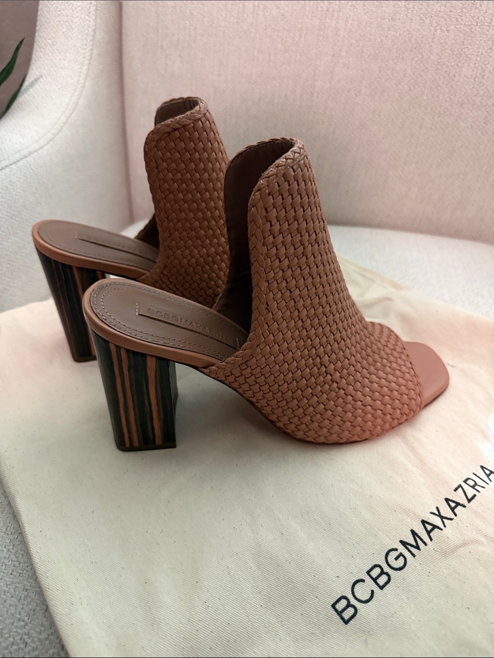 BCBGMaxAzria Brown Woven Peep-Toe Mule Sandals - Picture 2 of 4